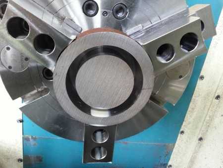 碳化硅干压成型模具用什么材料